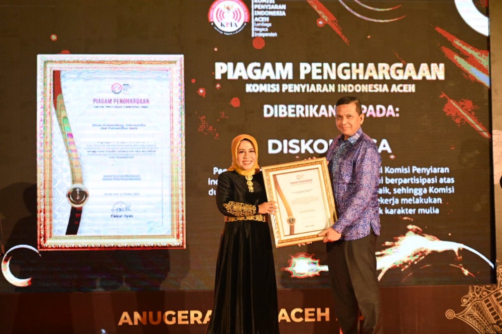 Diskominsa Aceh Terima Penghargaan Kpi Aceh Award