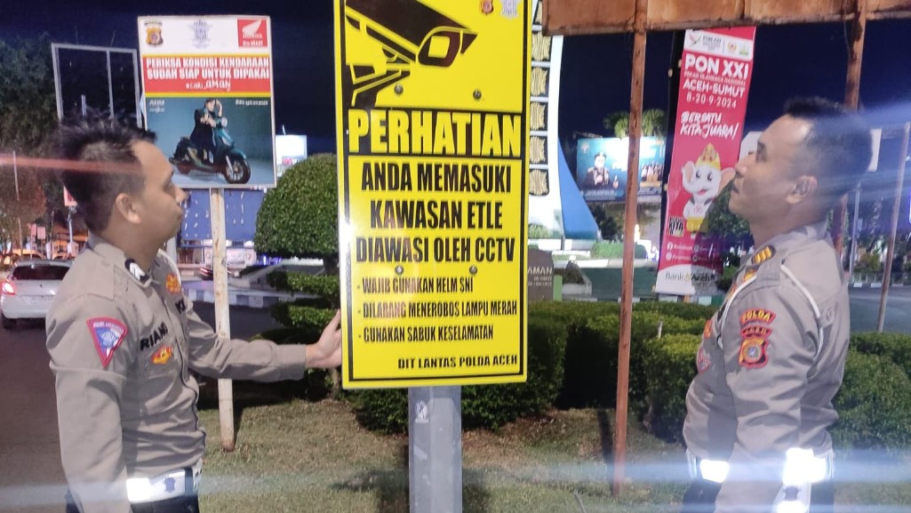 Ditlantas Polda Aceh Pasang Papan Rambu Peringatan Etle Di Sejumlah