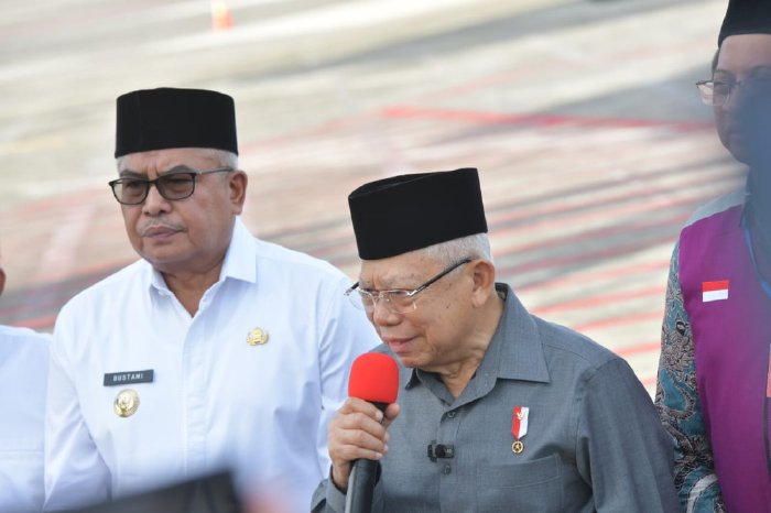 Wapres Melepas Keberangkatan Calon Jemaah Haji Aceh Kloter Pertama