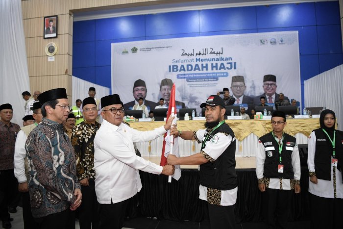 Calon Jemaah Haji Kloter Pertama Embarkasi Aceh Menuju Tanah Suci