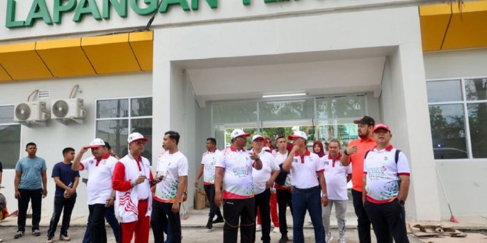 Pj Gubernur Jalan Kaki Tinjau Venue Tenis Neusu