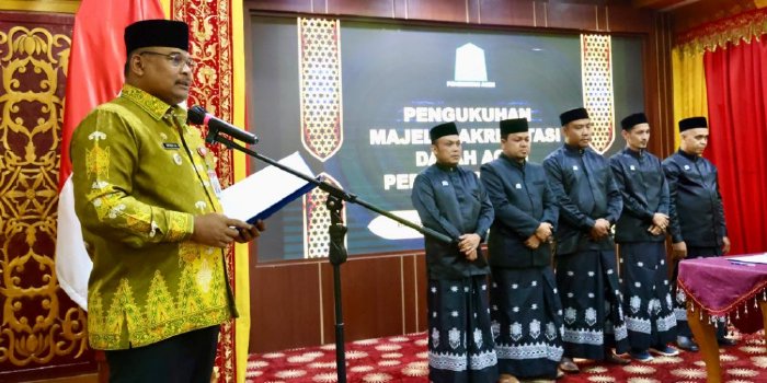 Pj Gubernur Safrizal Kukuhkan Majelis Akreditasi Dayah Aceh